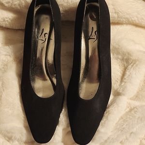 Life Stride Black Heels
